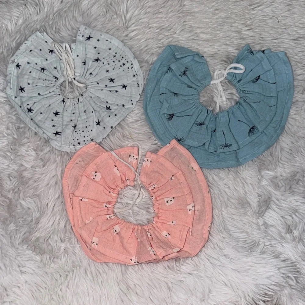 Baby Star and Bear Cat Print Muslin Bibs Set - Blue, Pink, Gray NWOT